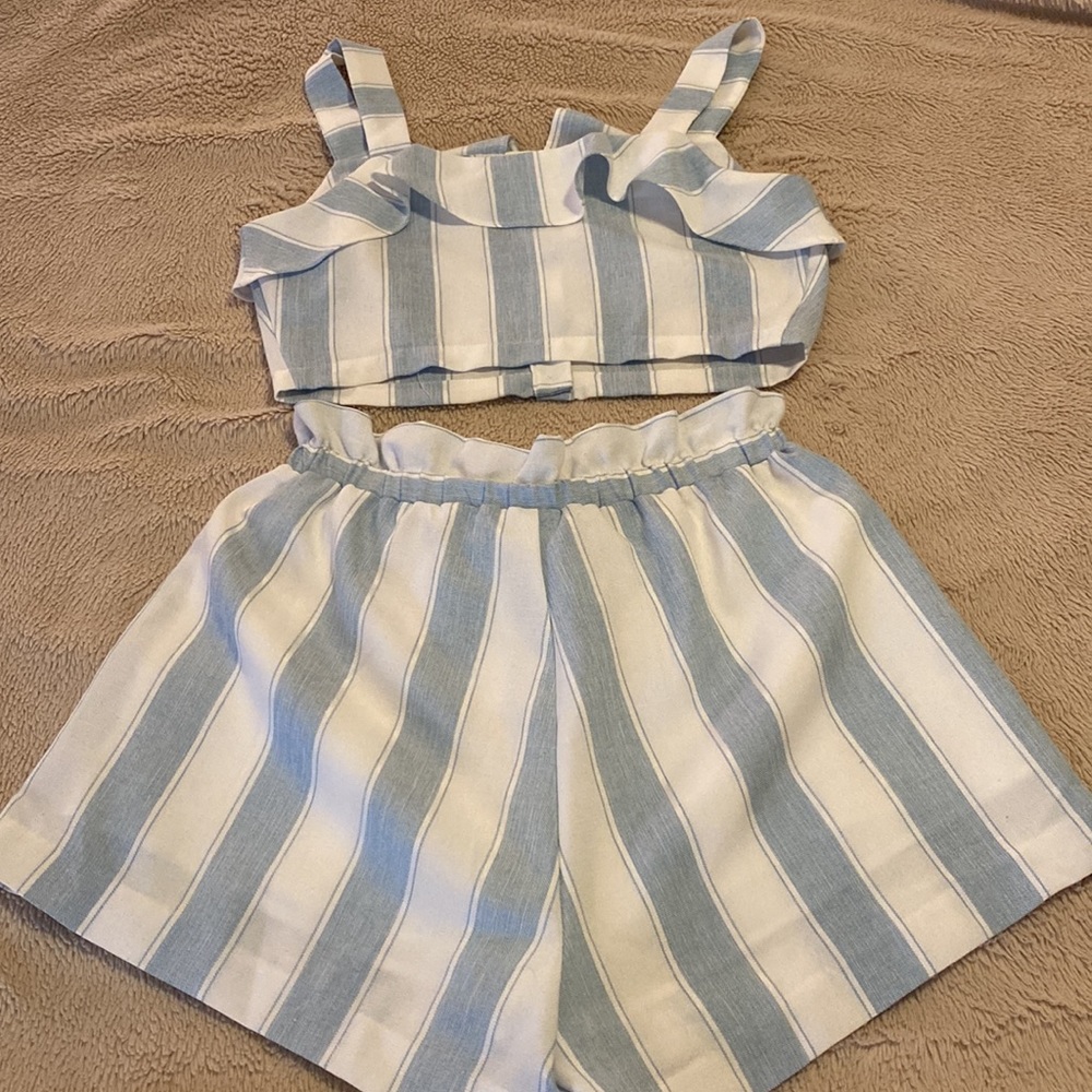 Striped set - Picture 4 of 4